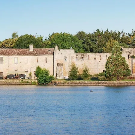 Lake Front Home In Chiche With House Sea View Feriehus Chiché